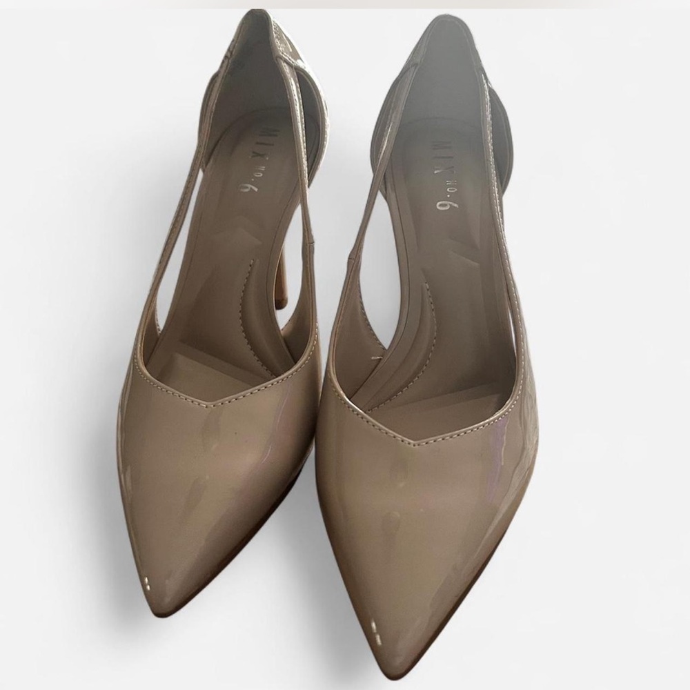 Women's Pointed Toe Patent High Heels in Nude - Picture 3 of 8